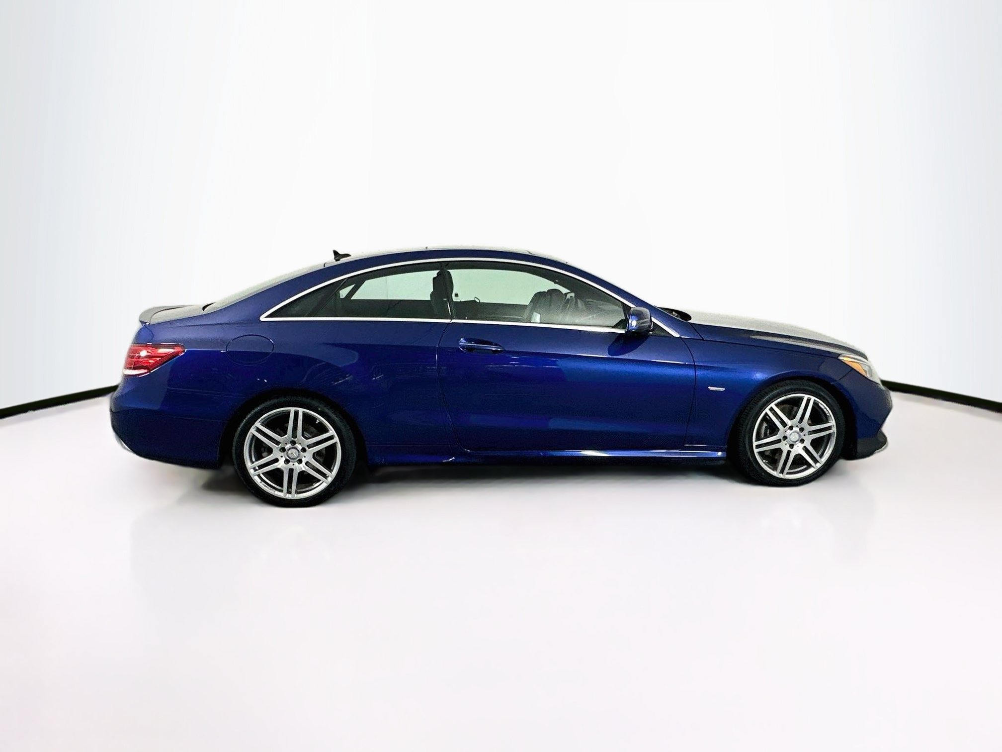 Used 2017 Mercedes-Benz E 400 Coupe image 10