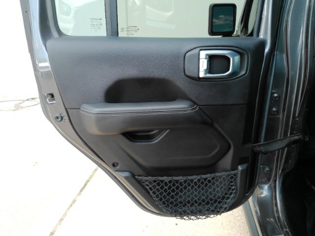 Used 2021 Jeep Wrangler Unlimited Sahara w/ Cold Weather Group AWD/4WD image 18