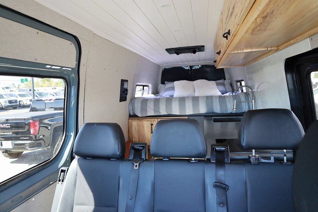 Used 2022 Mercedes-Benz Sprinter 2500 image 19