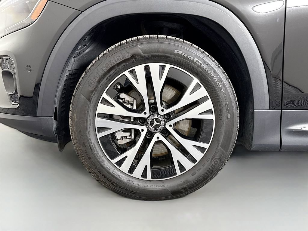 Used 2024 Mercedes-Benz GLB 250 w/ Exclusive Package image 31