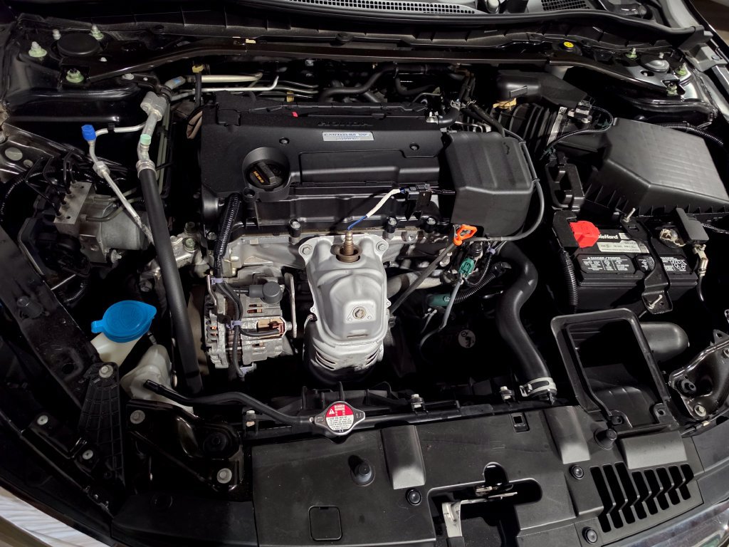 Used 2017 Honda Accord EX image 10
