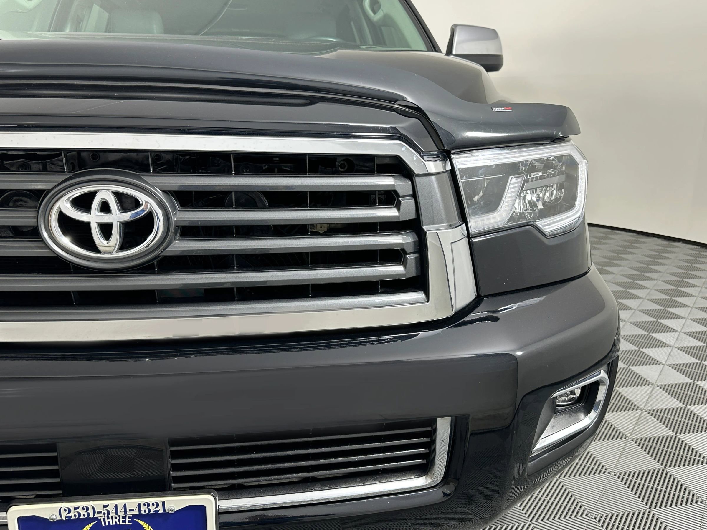 Used 2018 Toyota Sequoia Limited image 6