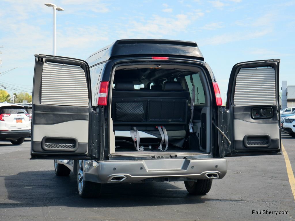 Used 2023 GMC Savana 2500 image 23