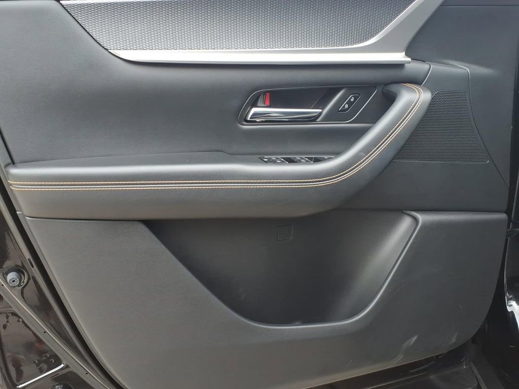 Used 2024 MAZDA CX-90 Plug-In Hybrid w/ Premium Pkg image 22