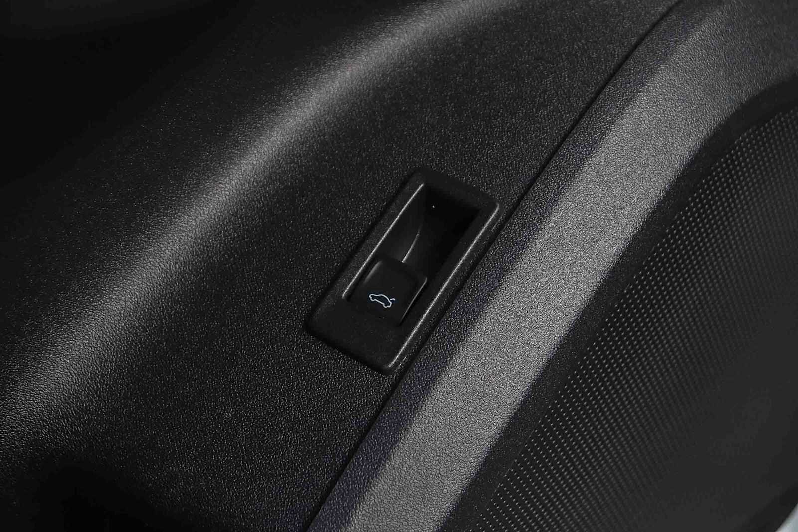 Used 2025 Audi Q5 Premium Plus w/ Premium Plus image 27