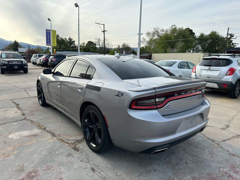 Used 2016 Dodge Charger R/T RWD image 5