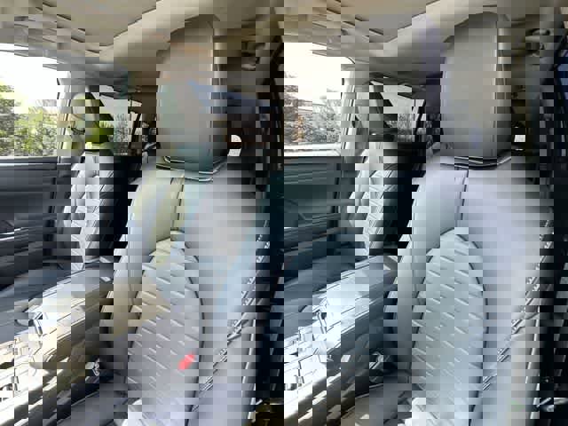 Used 2024 Toyota Highlander XLE AWD/4WD image 16