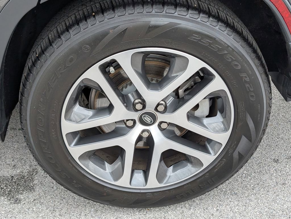 Used 2024 Land Rover Defender 130 S image 37