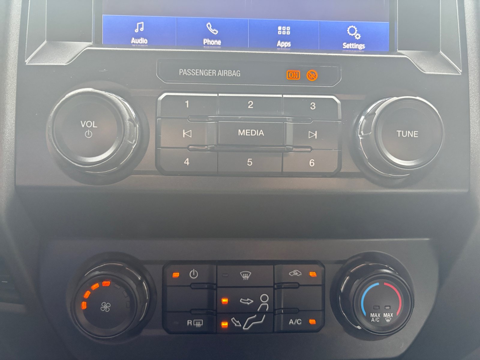 Used 2022 Ford F250 XL w/ STX Appearance Package AWD/4WD image 17