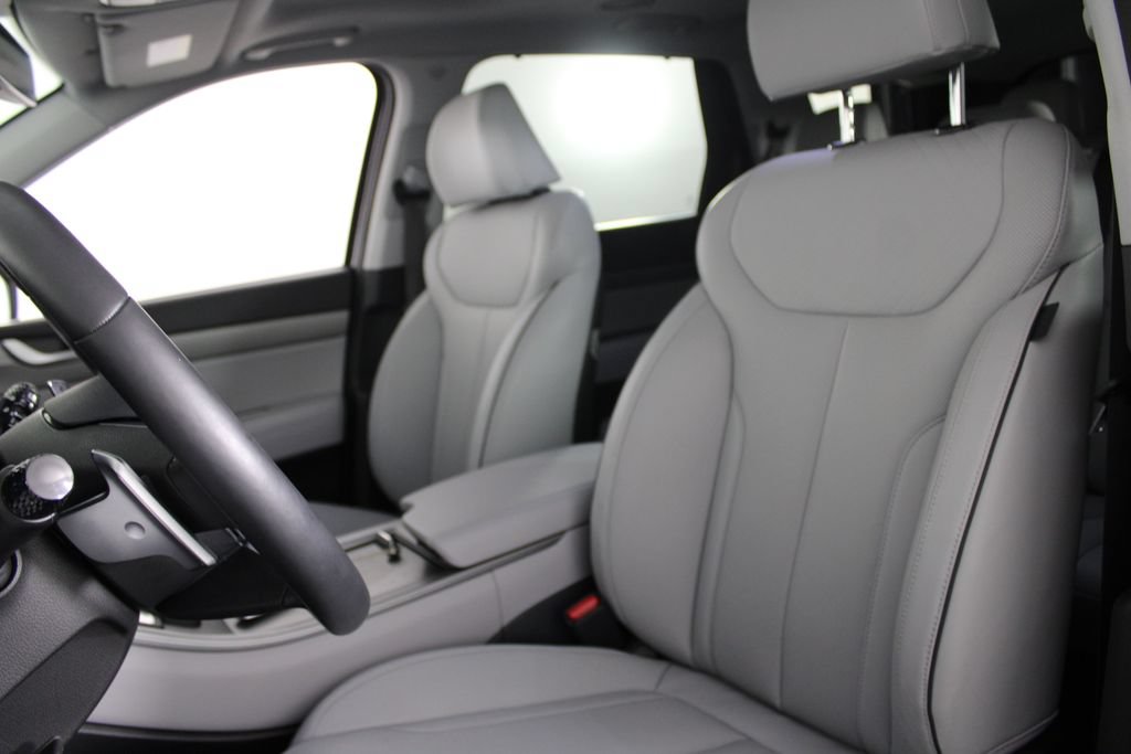 Certified 2025 Hyundai Palisade SEL FWD image 19