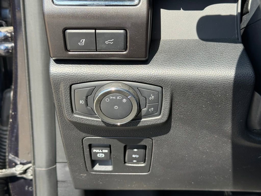 Used 2021 Ford Expedition Max Limited image 17