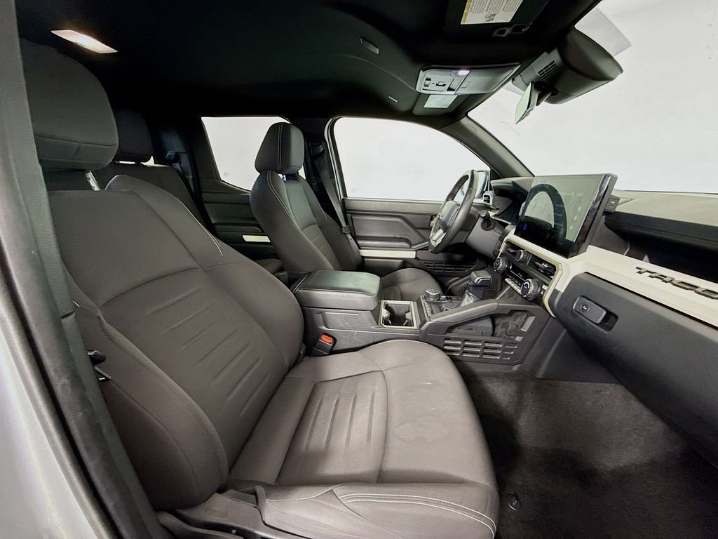 Used 2024 Toyota Tacoma TRD Off-Road image 25