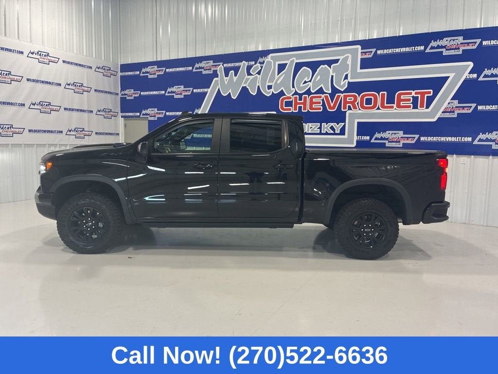 Used 2023 Chevrolet Silverado 1500 ZR2 w/ Technology Package image 3