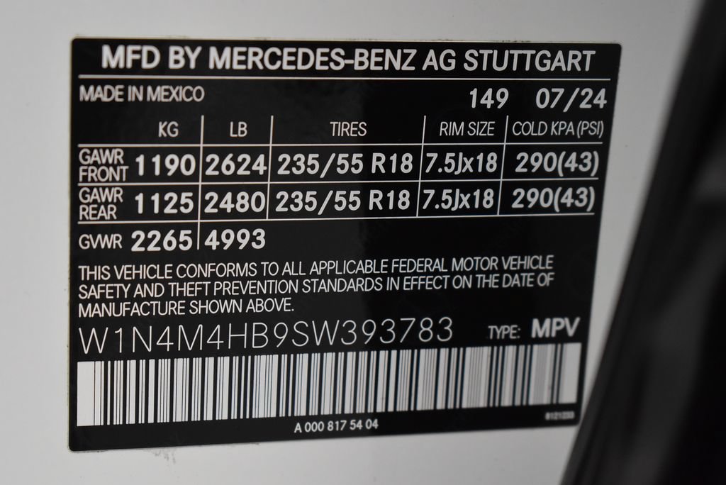Used 2025 Mercedes-Benz GLB 250 4MATIC image 38