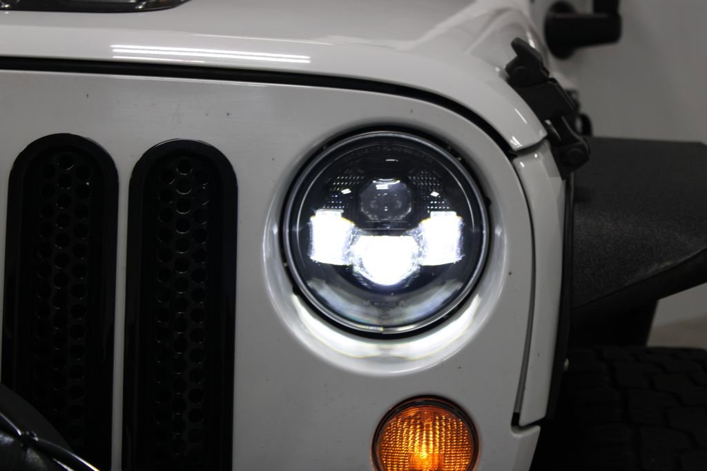 Used 2014 Jeep Wrangler Sport AWD/4WD image 22