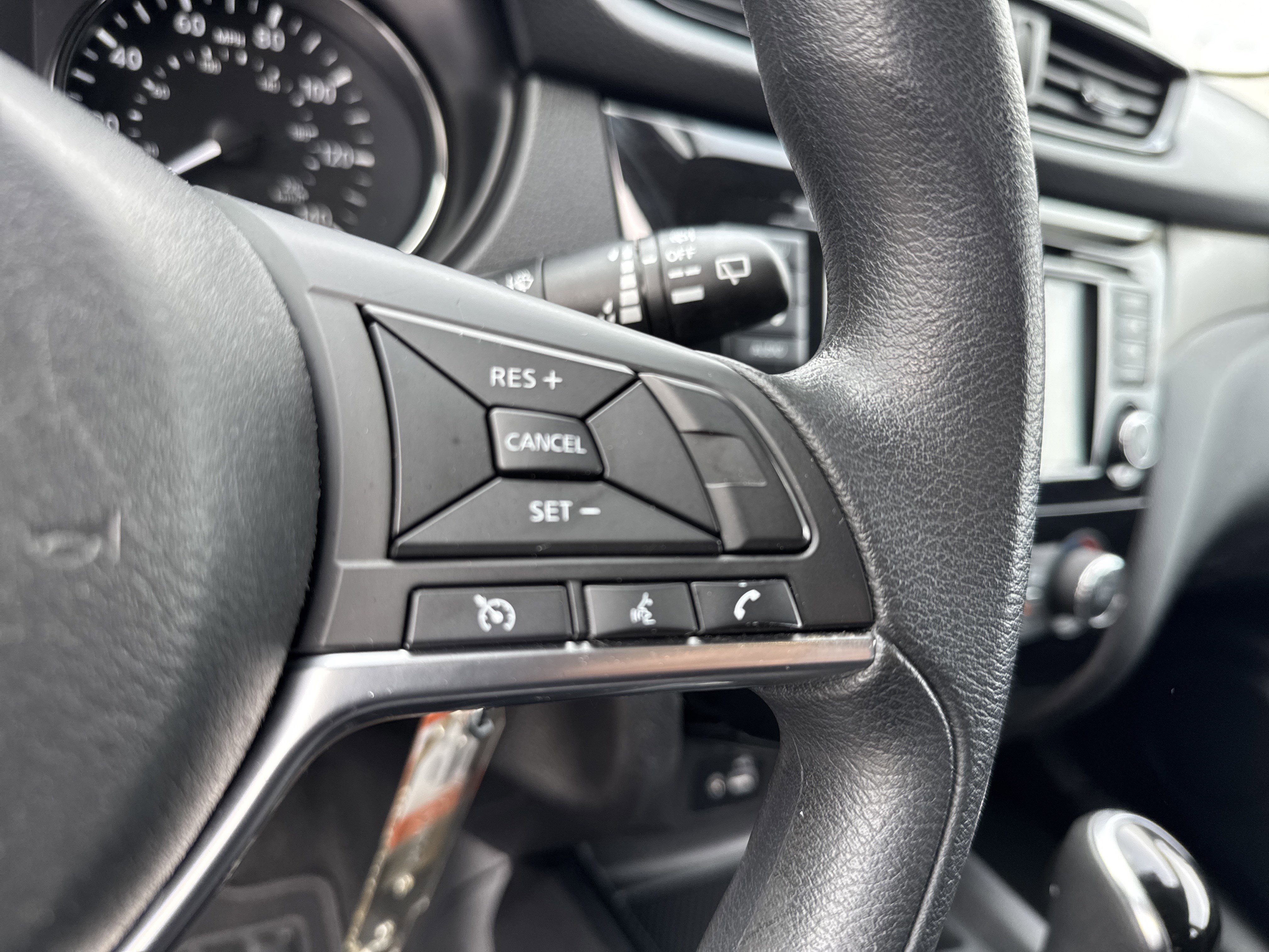 Used 2019 Nissan Rogue Sport S image 19