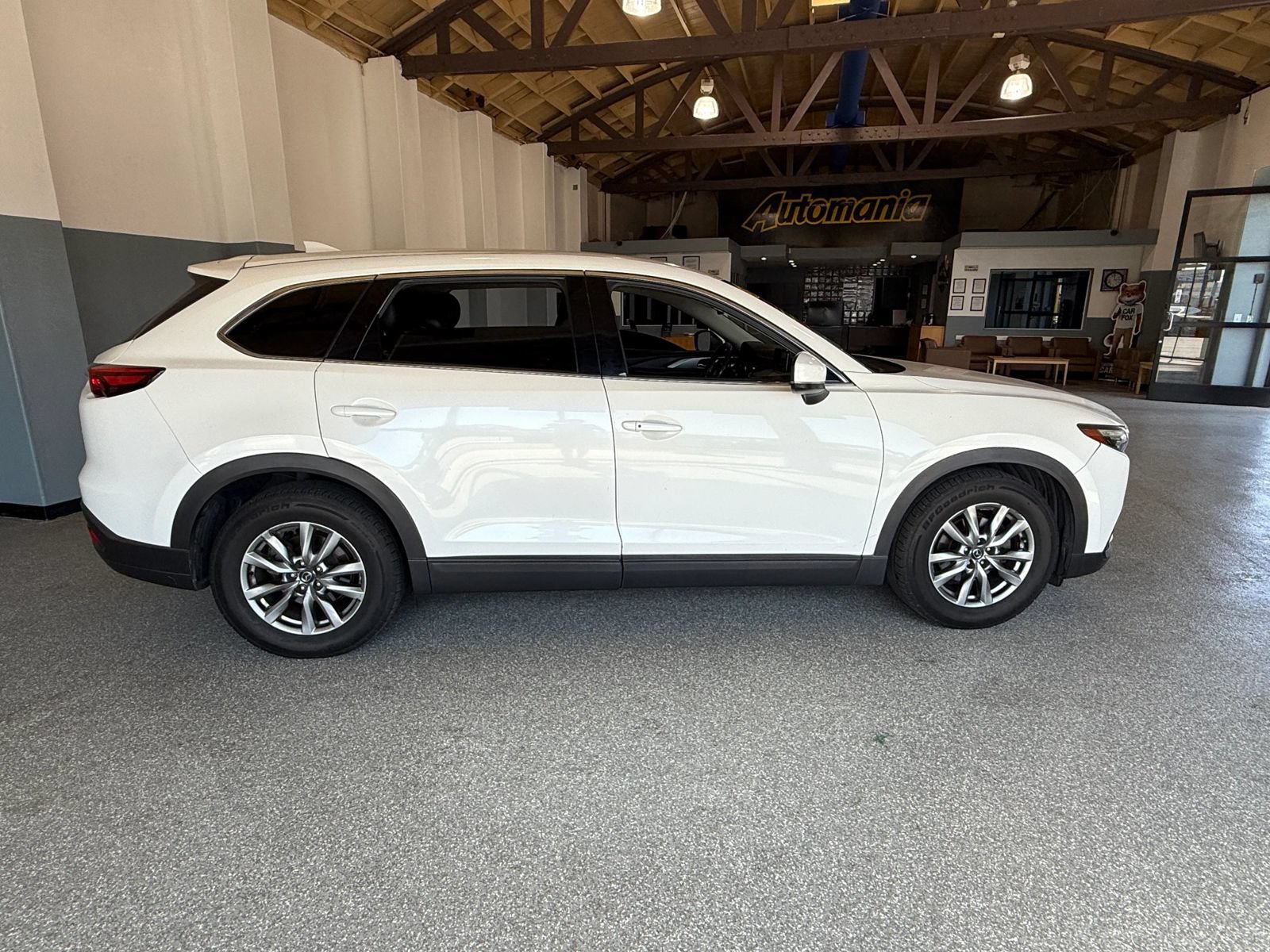 Used 2017 MAZDA CX-9 Touring FWD image 8