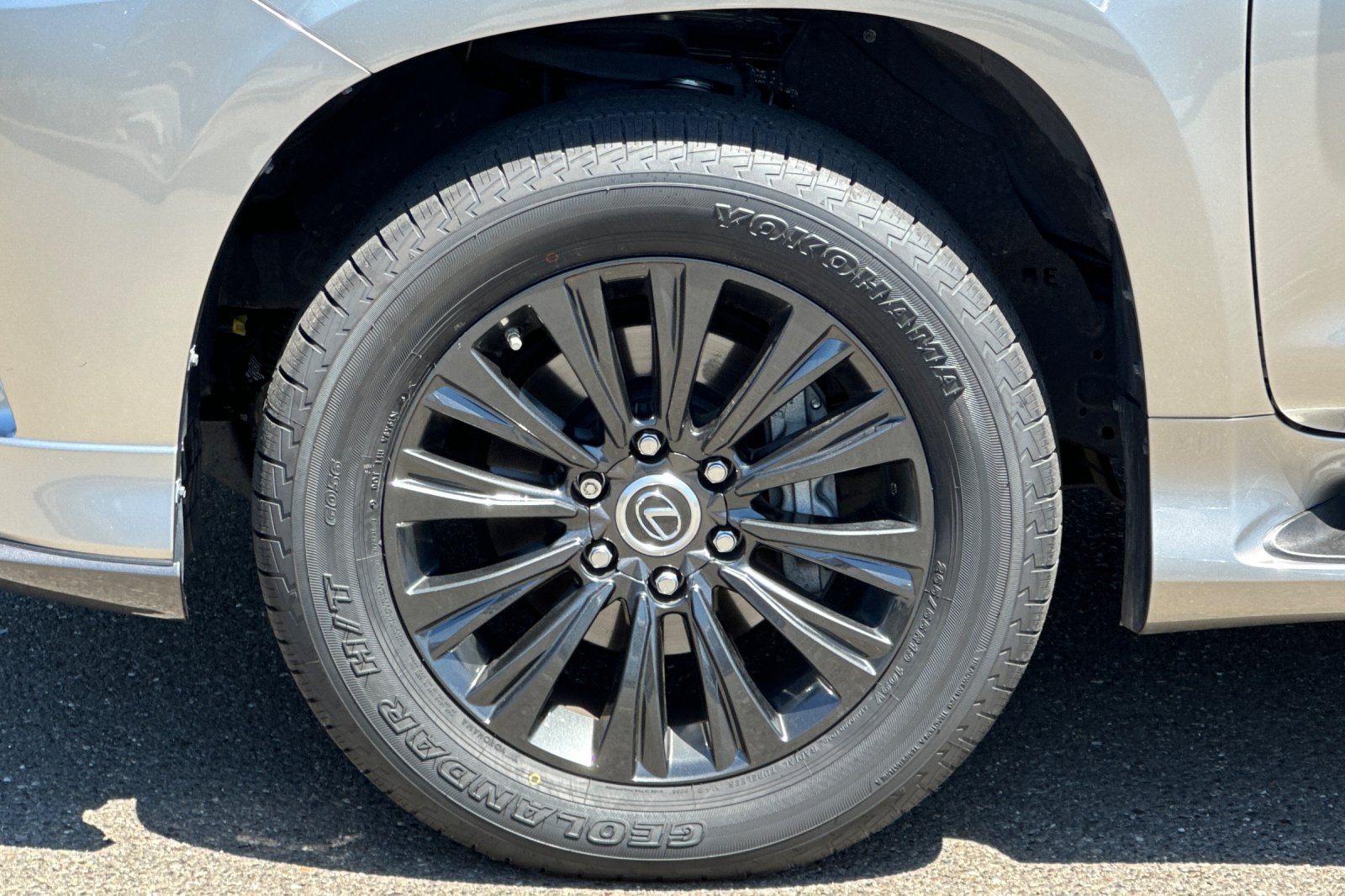 Certified 2023 Lexus GX 460 Luxury w/ Sport Design Package AWD/4WD image 27