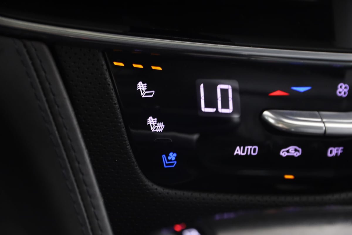 Used 2018 Cadillac CT6 Platinum AWD/4WD image 9
