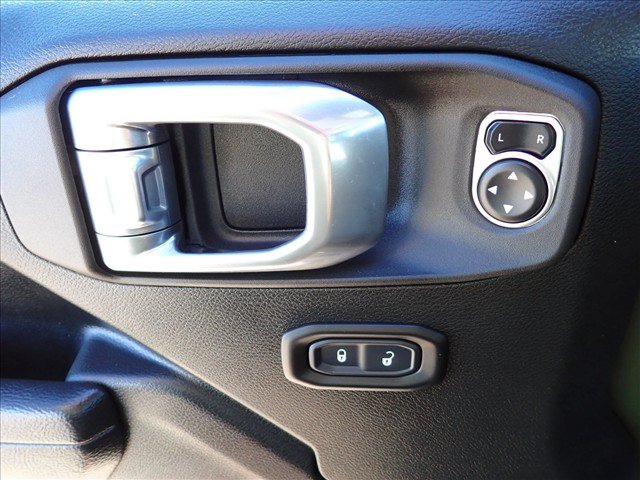 Used 2024 Jeep Wrangler Unlimited w/ Convenience Group AWD/4WD image 12