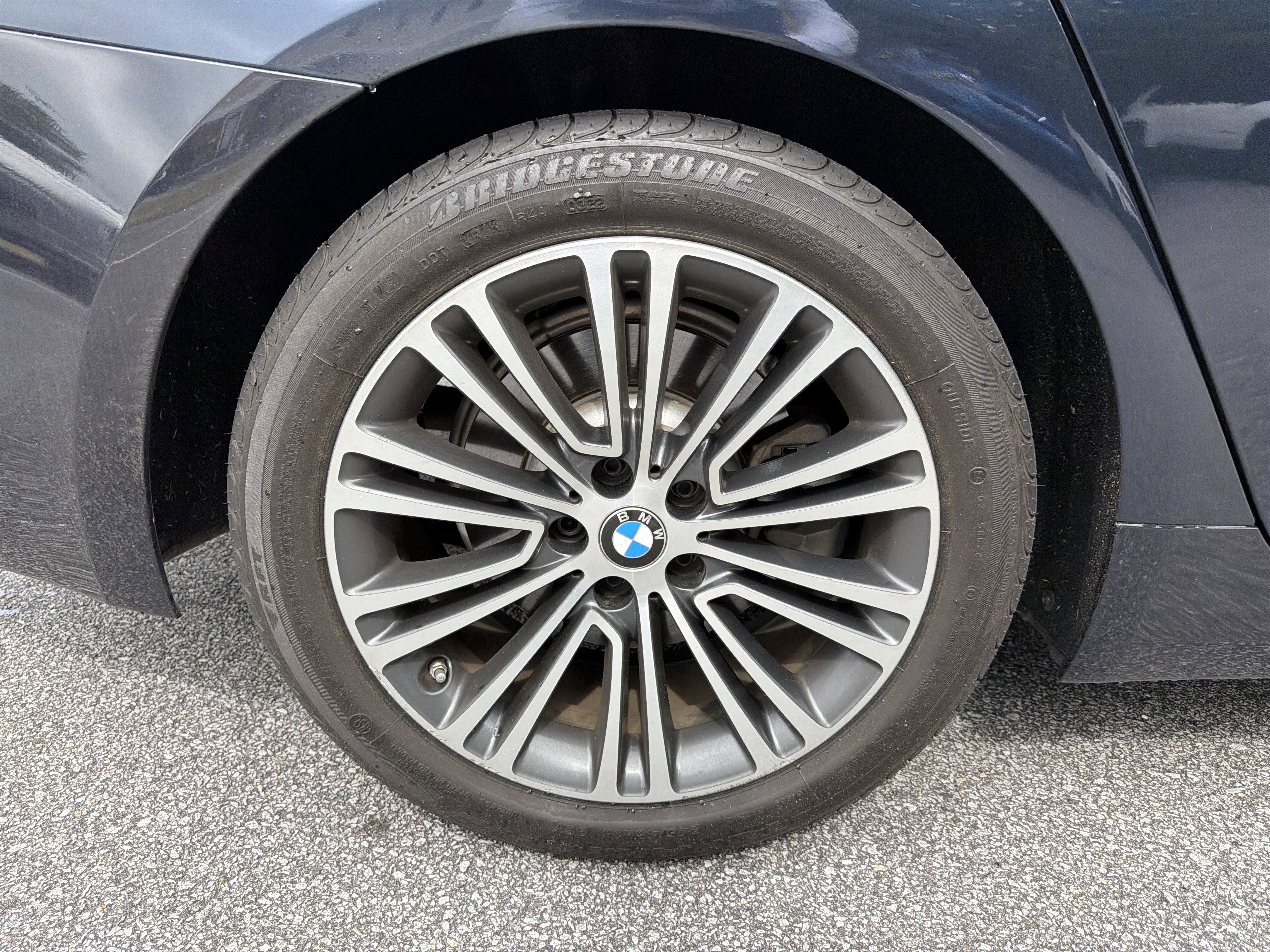 Used 2018 BMW 530i xDrive w/ Premium Package AWD/4WD image 9