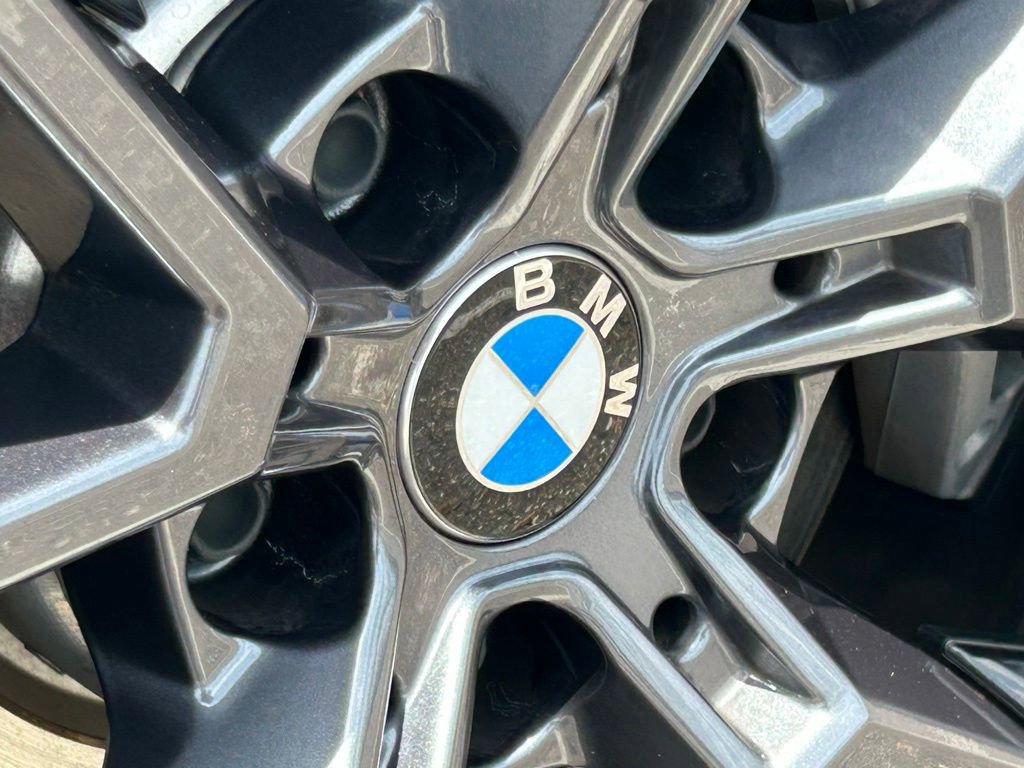 Used 2025 BMW i4 eDrive40 w/ Premium Package RWD image 47