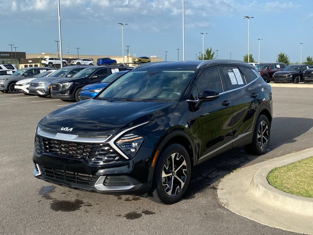 Certified 2024 Kia Sportage EX AWD/4WD image 3