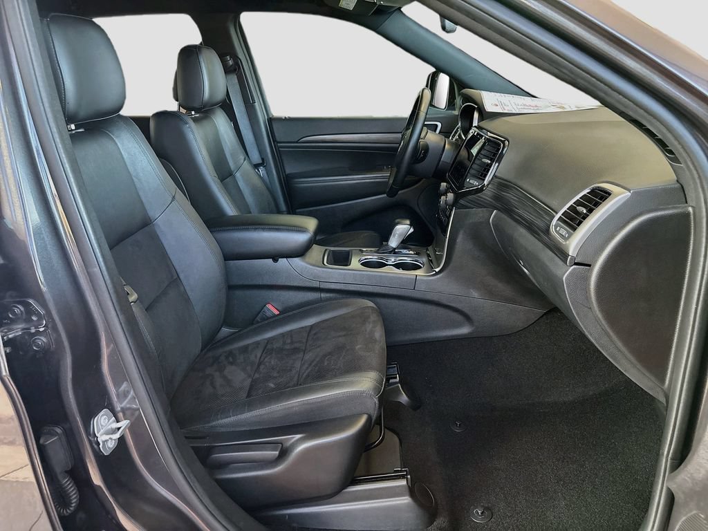 Used 2021 Jeep Grand Cherokee Laredo X RWD image 19