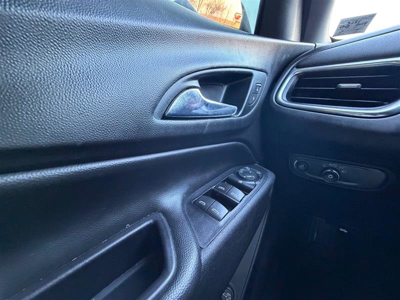 Used 2019 Chevrolet Equinox LT image 19