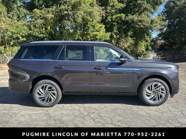 New 2025 Lincoln Navigator Reserve image 8