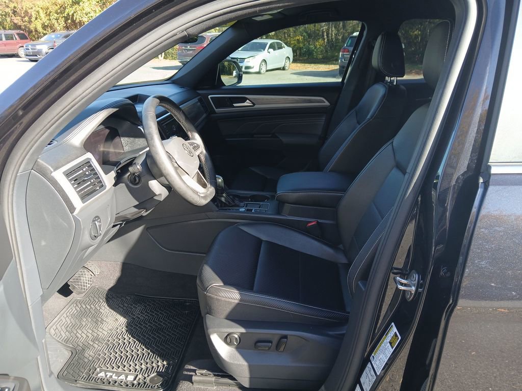 Used 2022 Volkswagen Atlas Cross Sport SE image 10