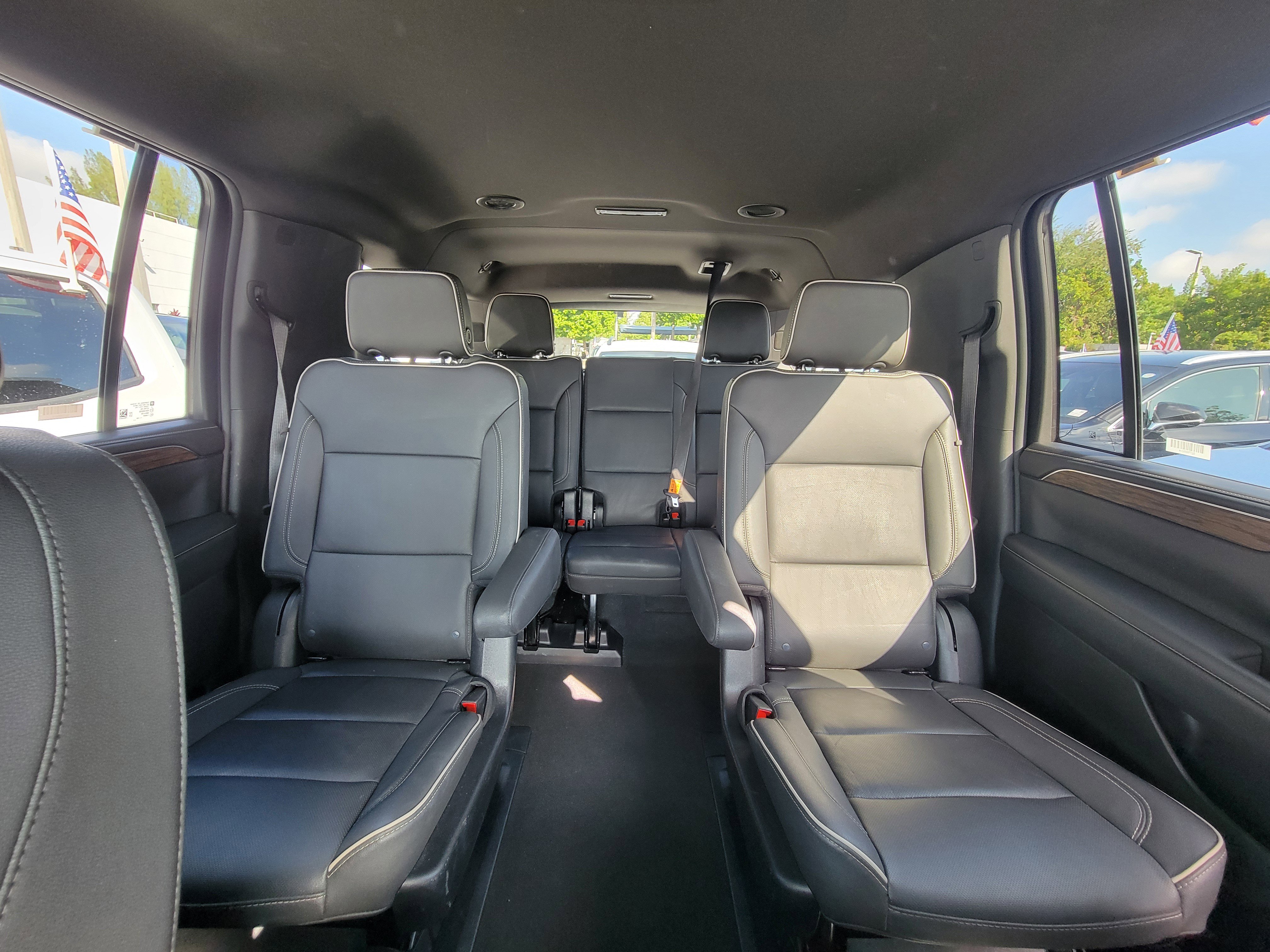 Used 2023 Chevrolet Suburban Premier image 15