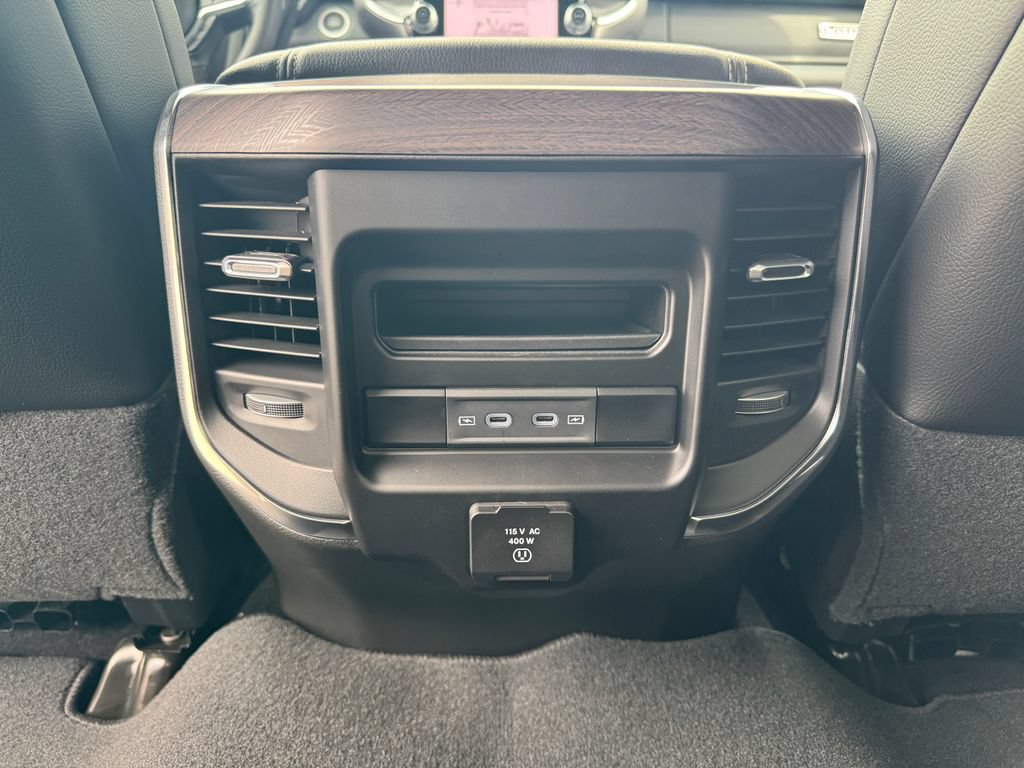 New 2026 RAM 2500 Laramie AWD/4WD image 40