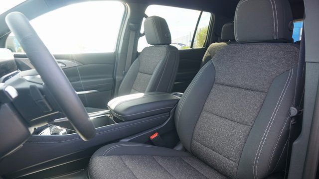 New 2026 Chevrolet Traverse LT image 23