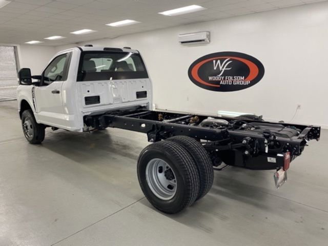 New 2025 Ford F350 XL w/ XL Chrome Package image 10