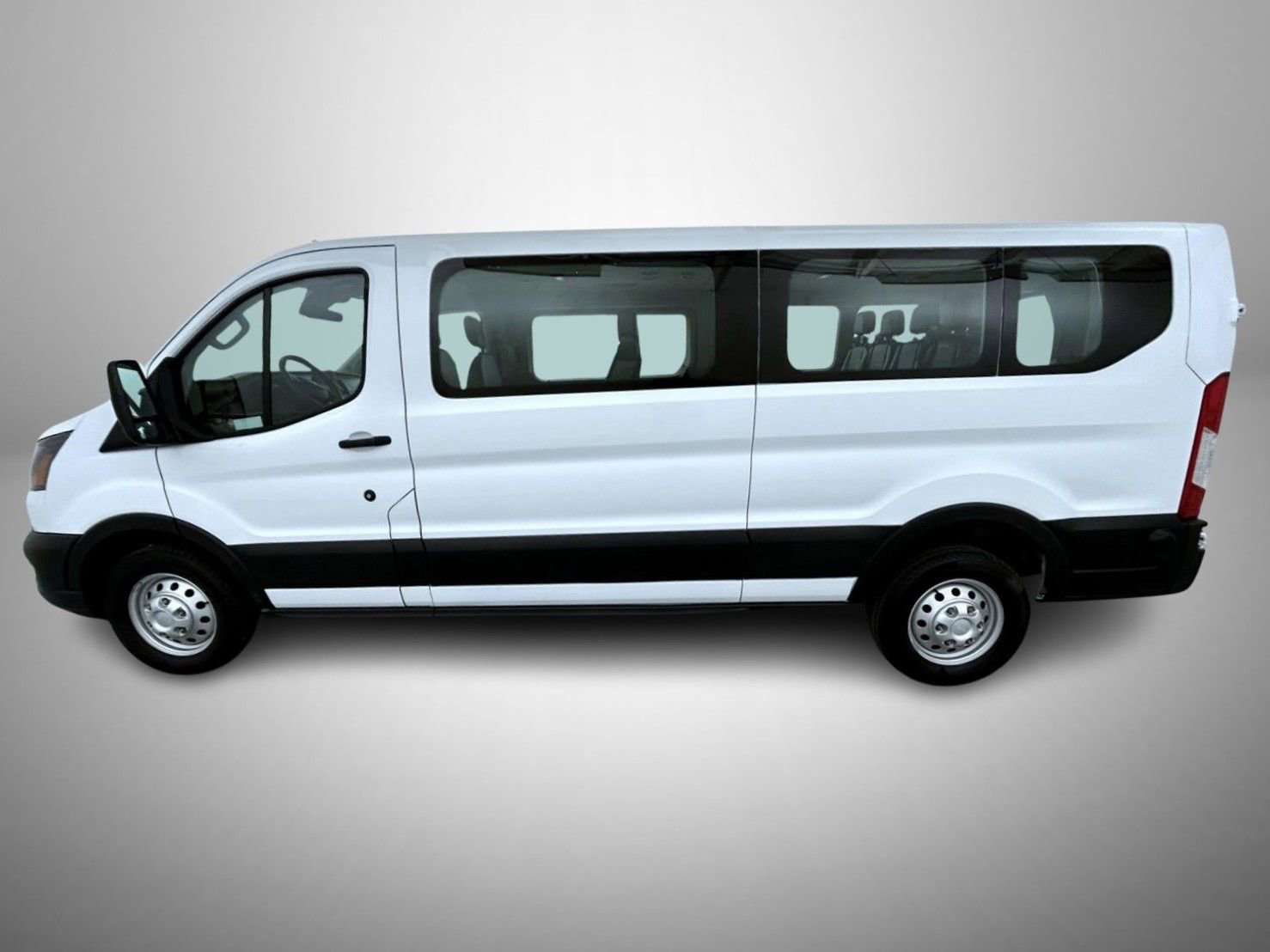 Used 2024 Ford Transit 350 XL image 8