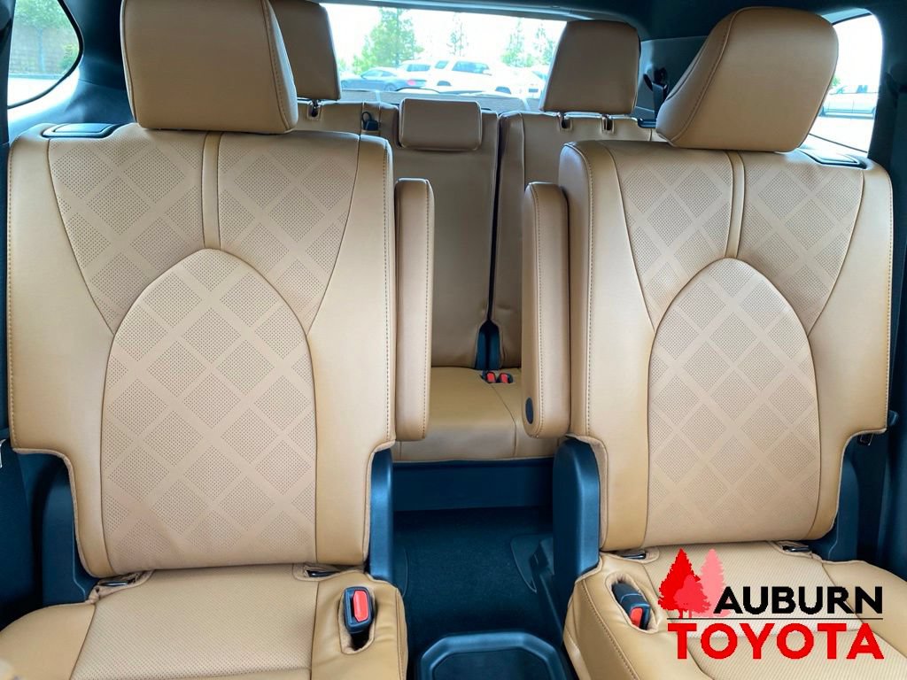 New 2026 Toyota Highlander Platinum AWD/4WD image 23