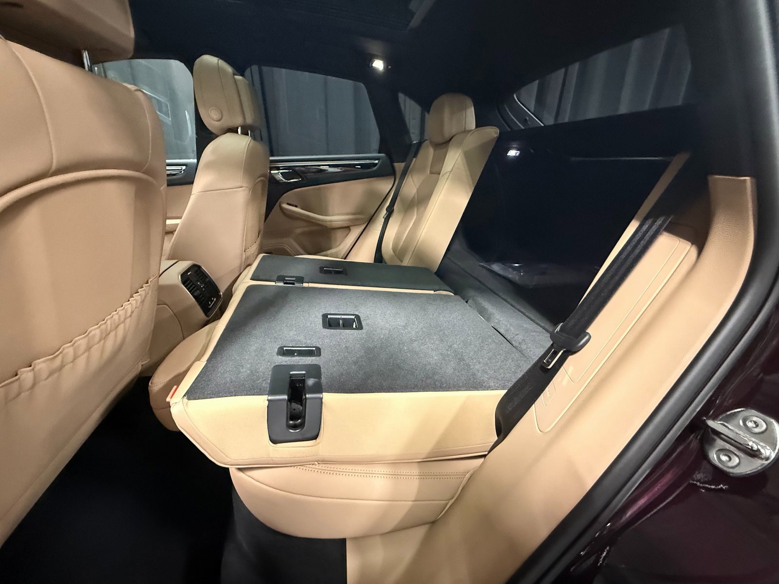 New 2026 Porsche Macan image 17