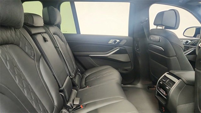 Used 2026 BMW X7 M60i image 25