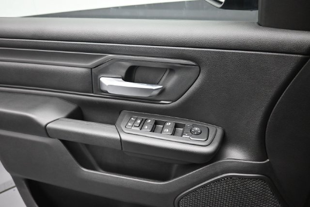 New 2027 RAM 1500 Express AWD/4WD image 16