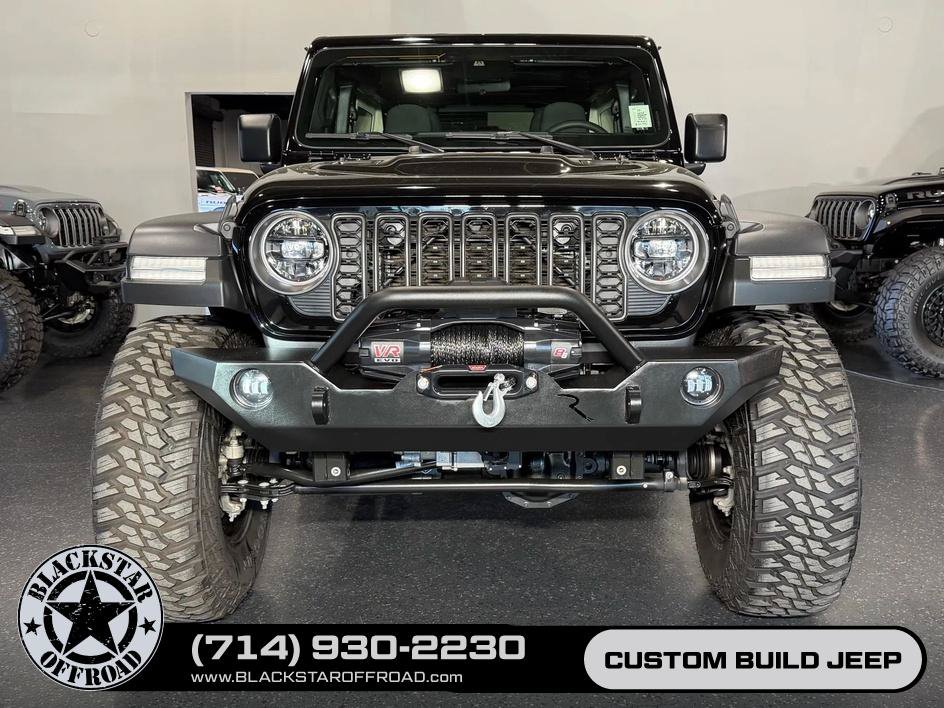 Used 2024 Jeep Wrangler Unlimited Rubicon AWD/4WD image 3