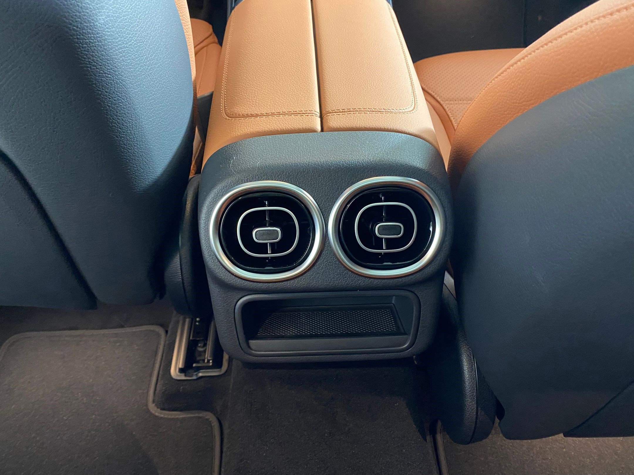 Used 2026 Mercedes-Benz GLC 300 4MATIC image 28