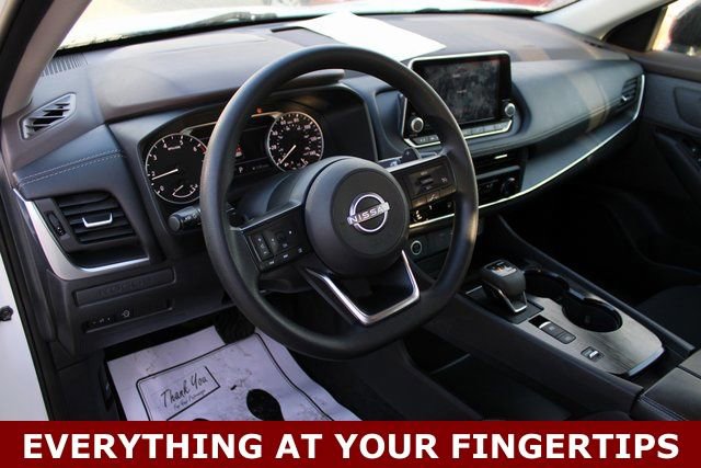 Used 2023 Nissan Rogue S image 12