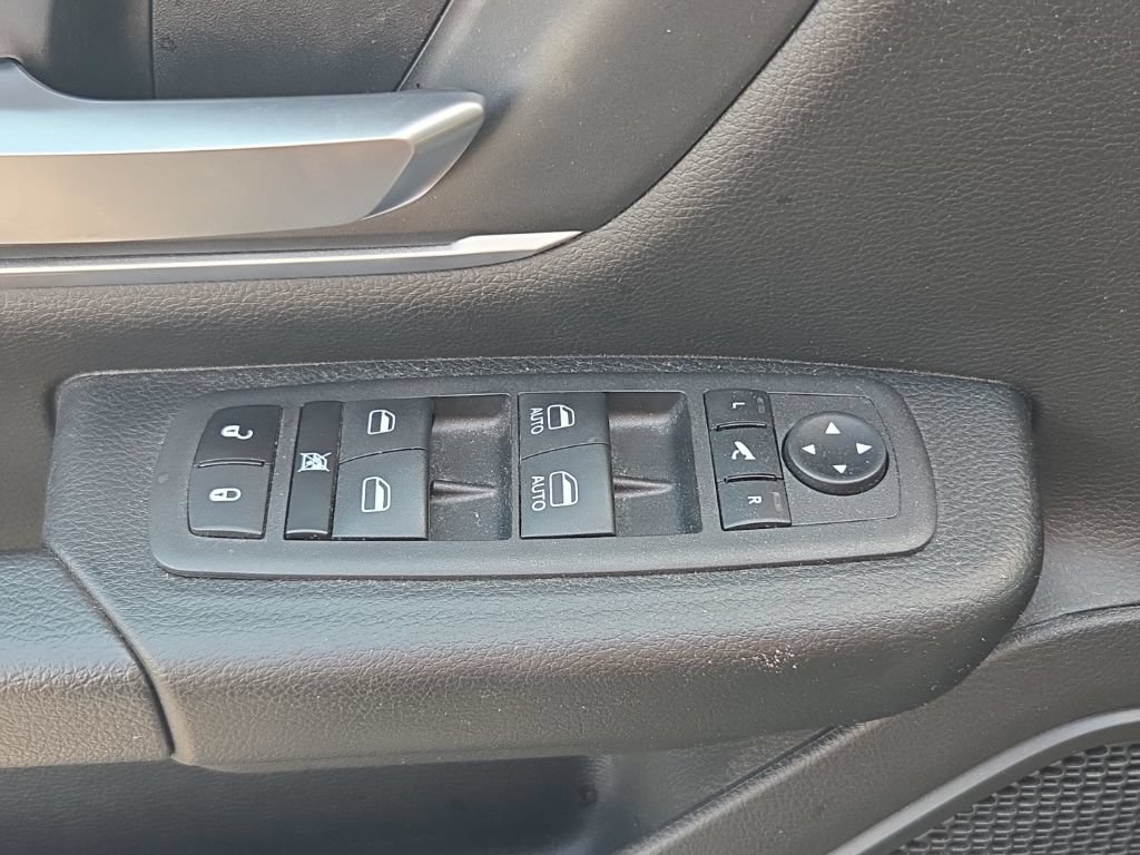 Used 2023 RAM 1500 Big Horn AWD/4WD image 25