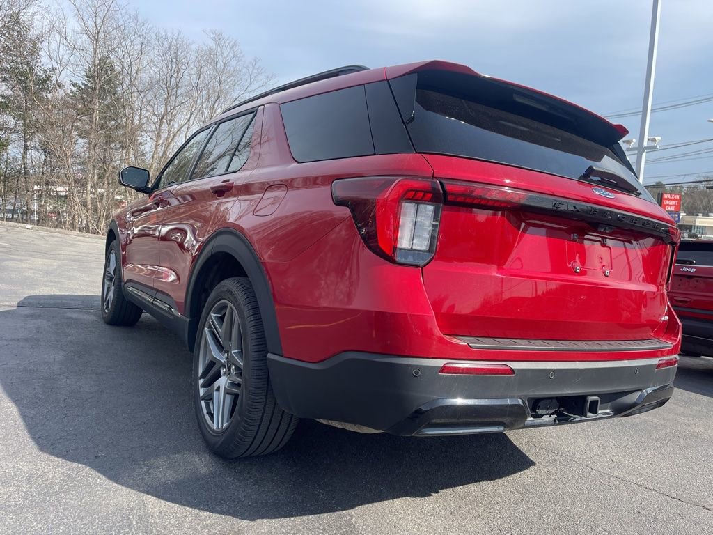 Used 2025 Ford Explorer ST-Line w/ ST-Line Street Pack AWD/4WD image 5