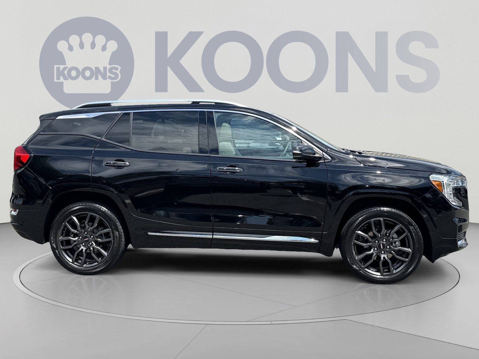 Used 2024 GMC Terrain Denali w/ Black Diamond Edition AWD/4WD image 17