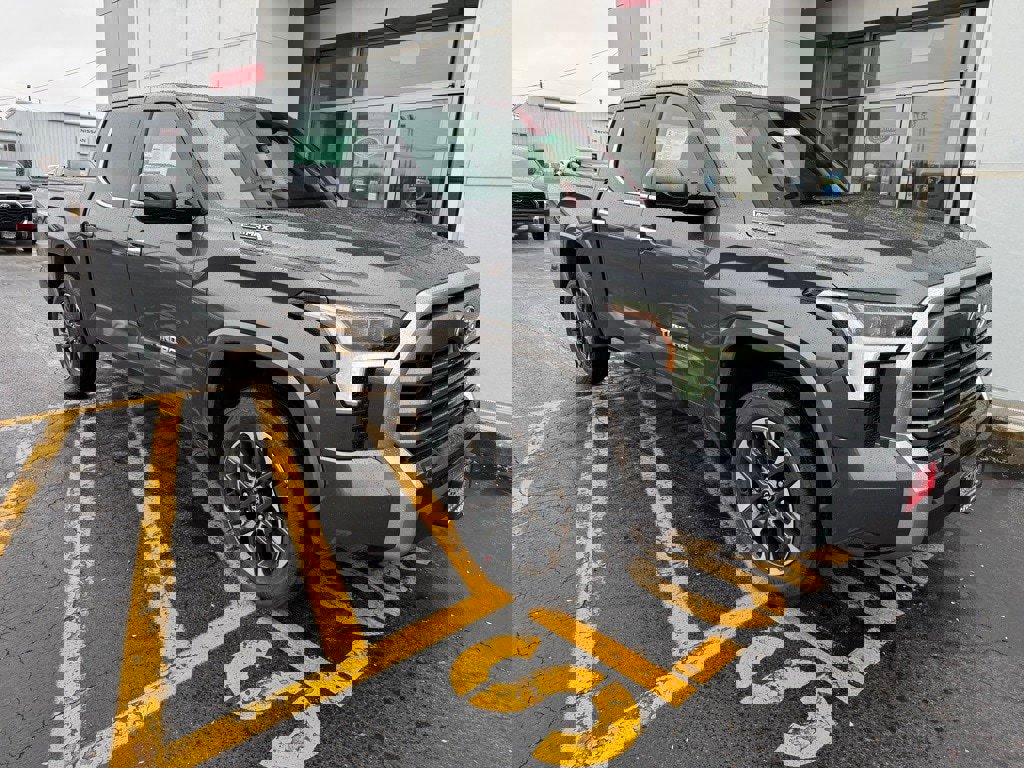 New 2025 Toyota Tundra Limited image 2