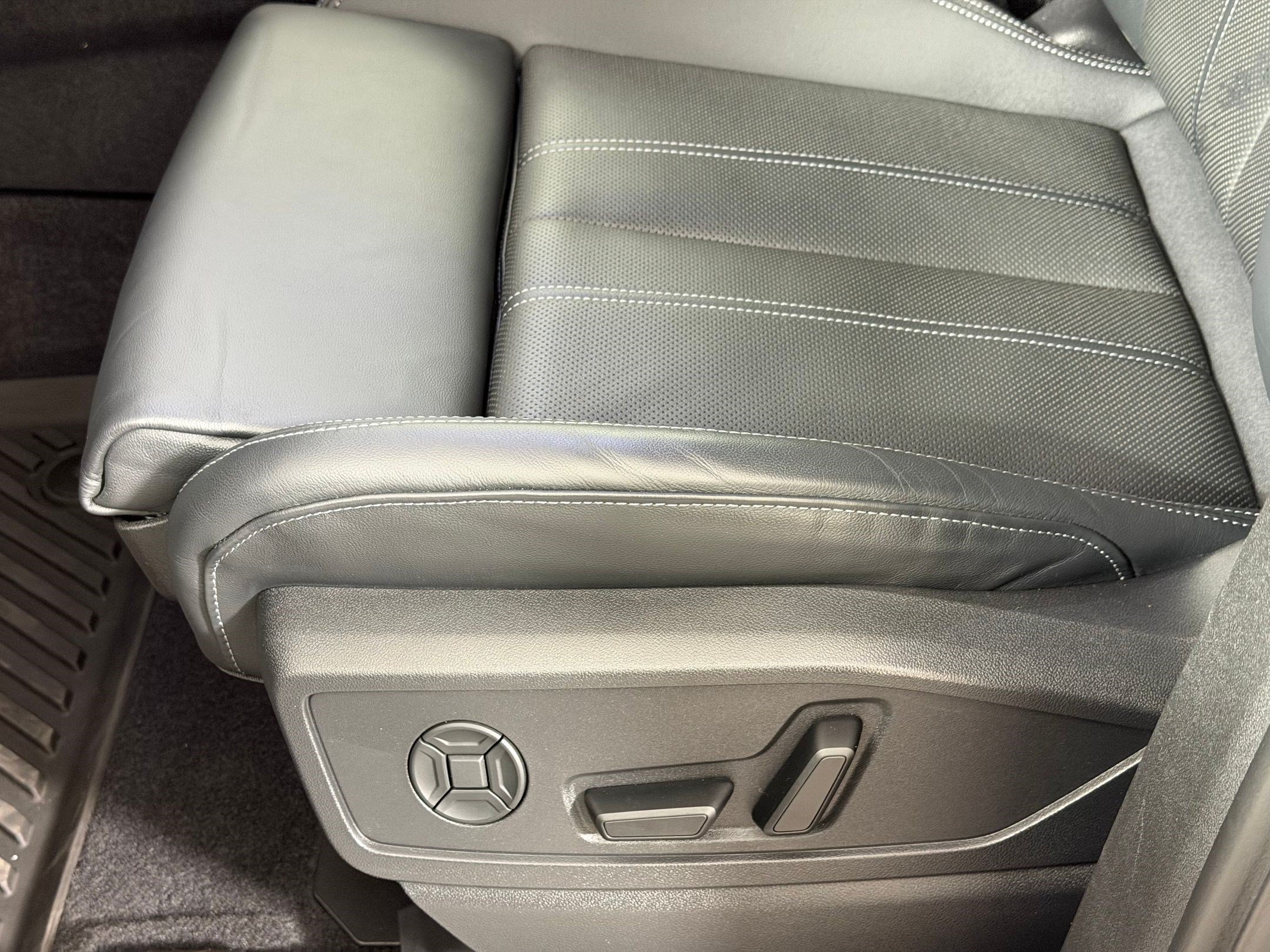 Certified 2025 Audi Q5 Premium w/ Premium Plus AWD/4WD image 15