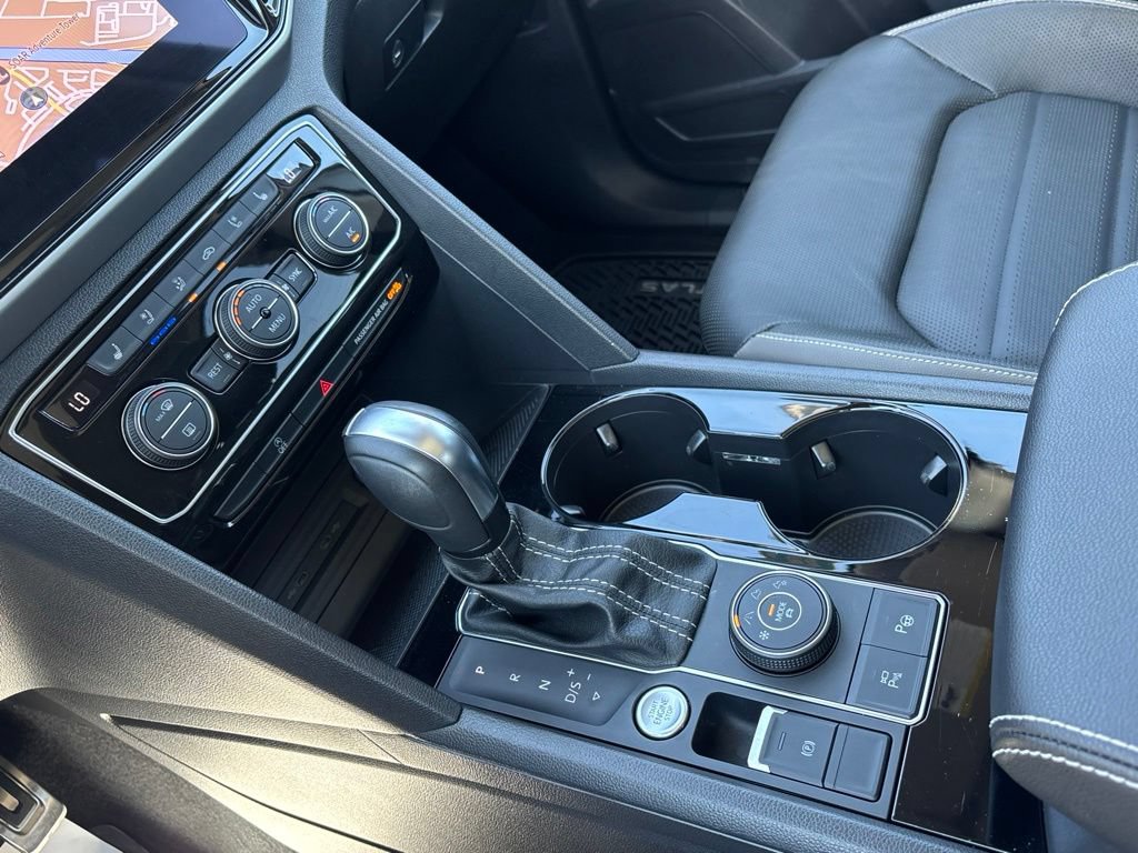 Used 2023 Volkswagen Atlas SEL Premium AWD/4WD image 19