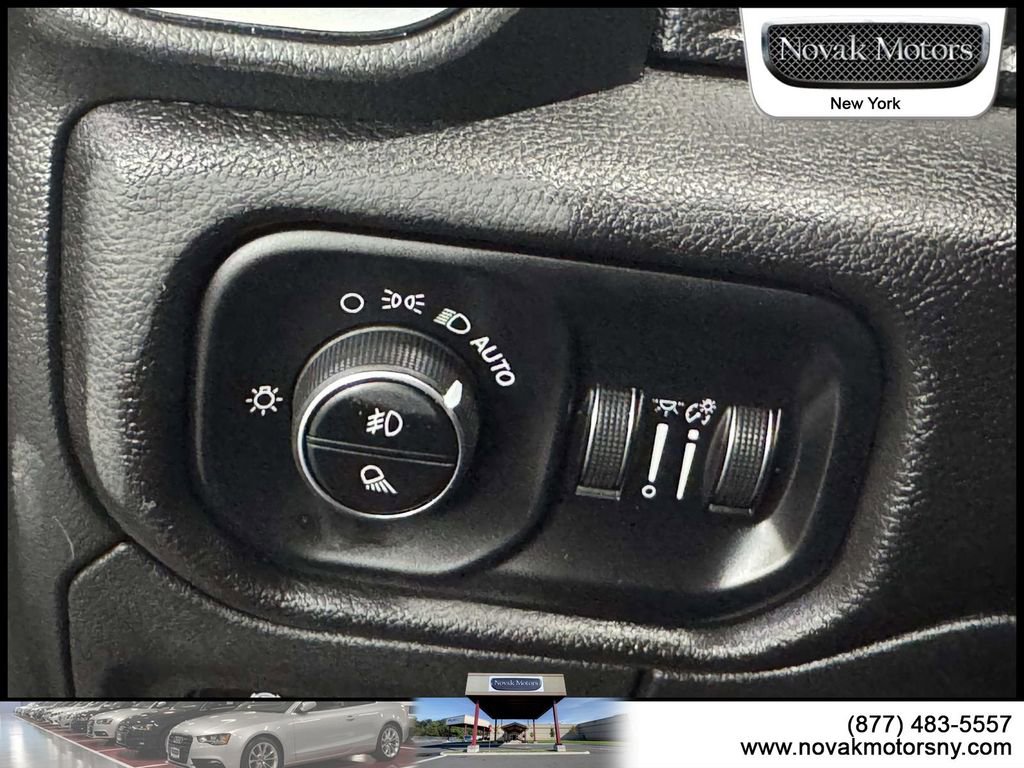 Used 2023 RAM 1500 Laramie AWD/4WD image 15